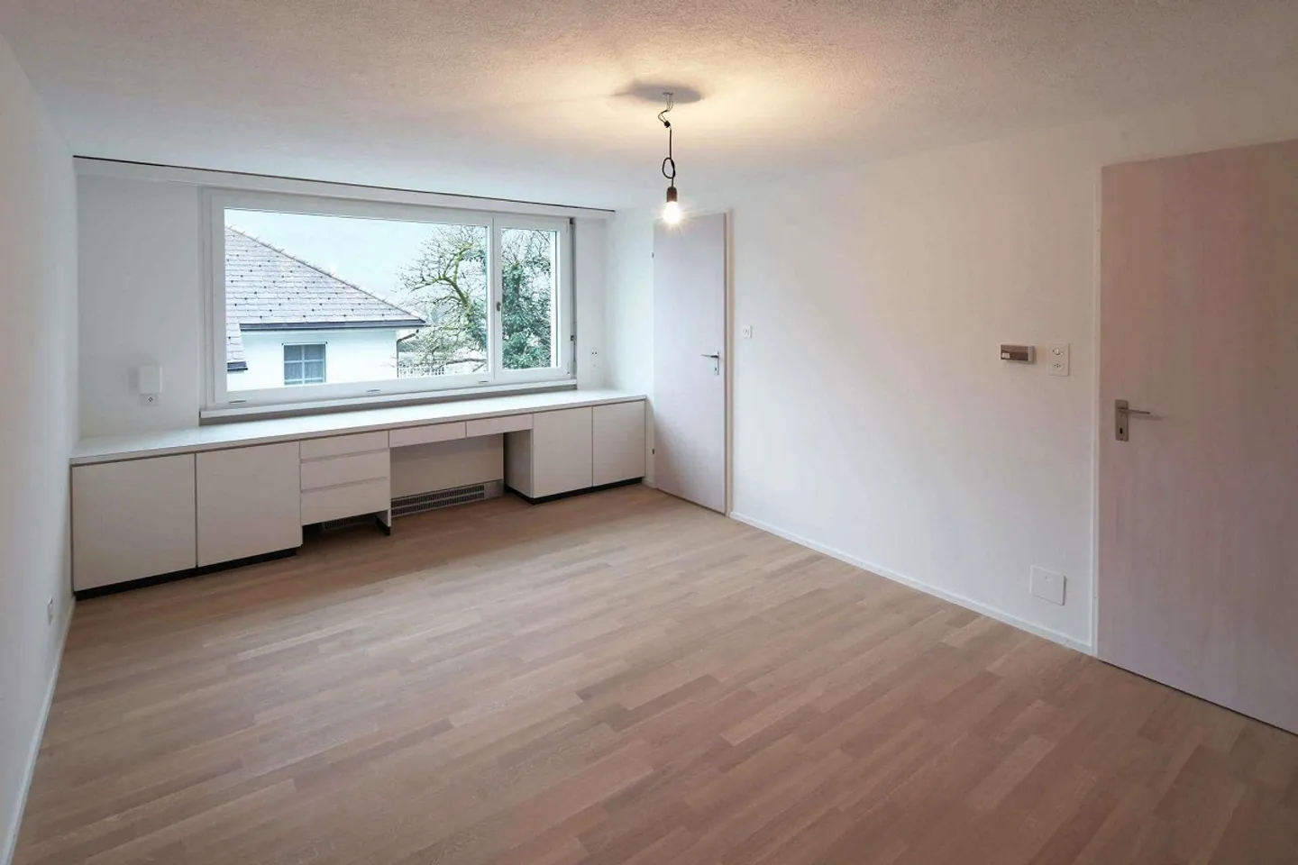 Your new home between lake and mountains - Photo 11 of 13