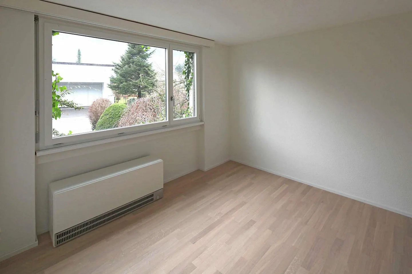 Your new home between lake and mountains - Photo 12 of 13