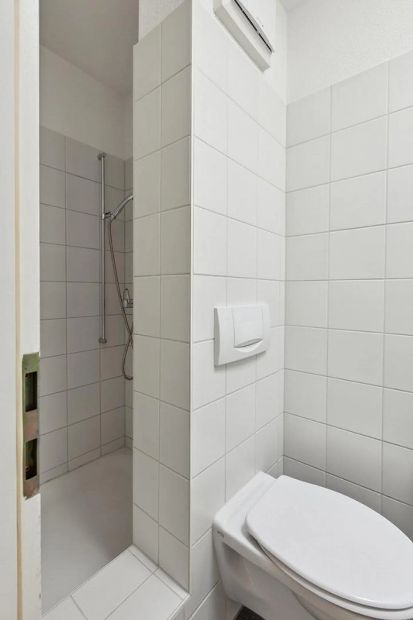 Appartamento soleggiato in un quartiere adatto alle famiglie - Foto 3 di 12