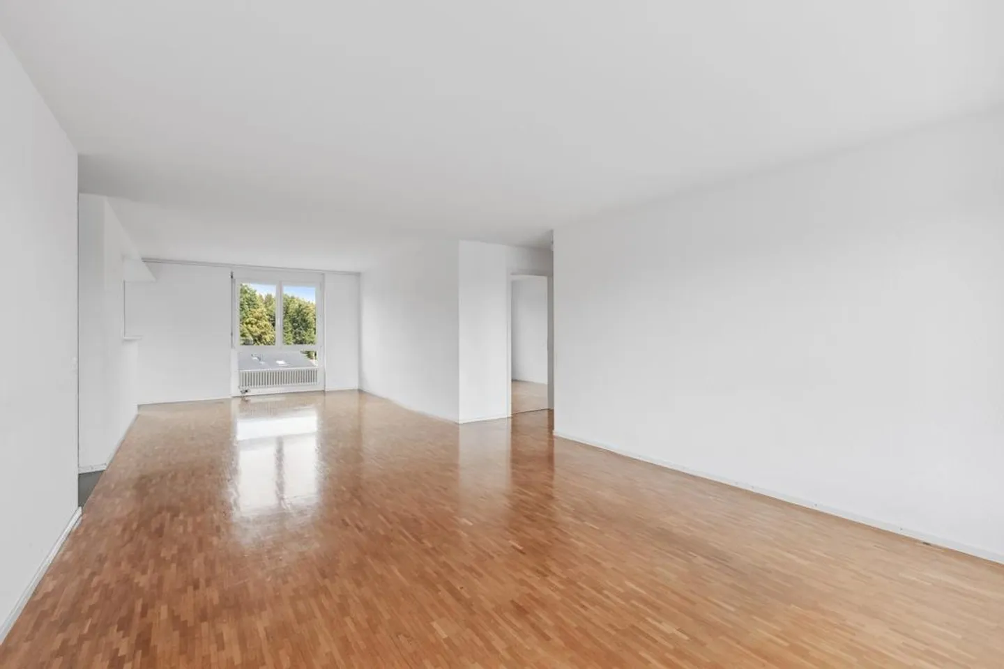 Appartamento soleggiato in un quartiere adatto alle famiglie - Foto 5 di 12