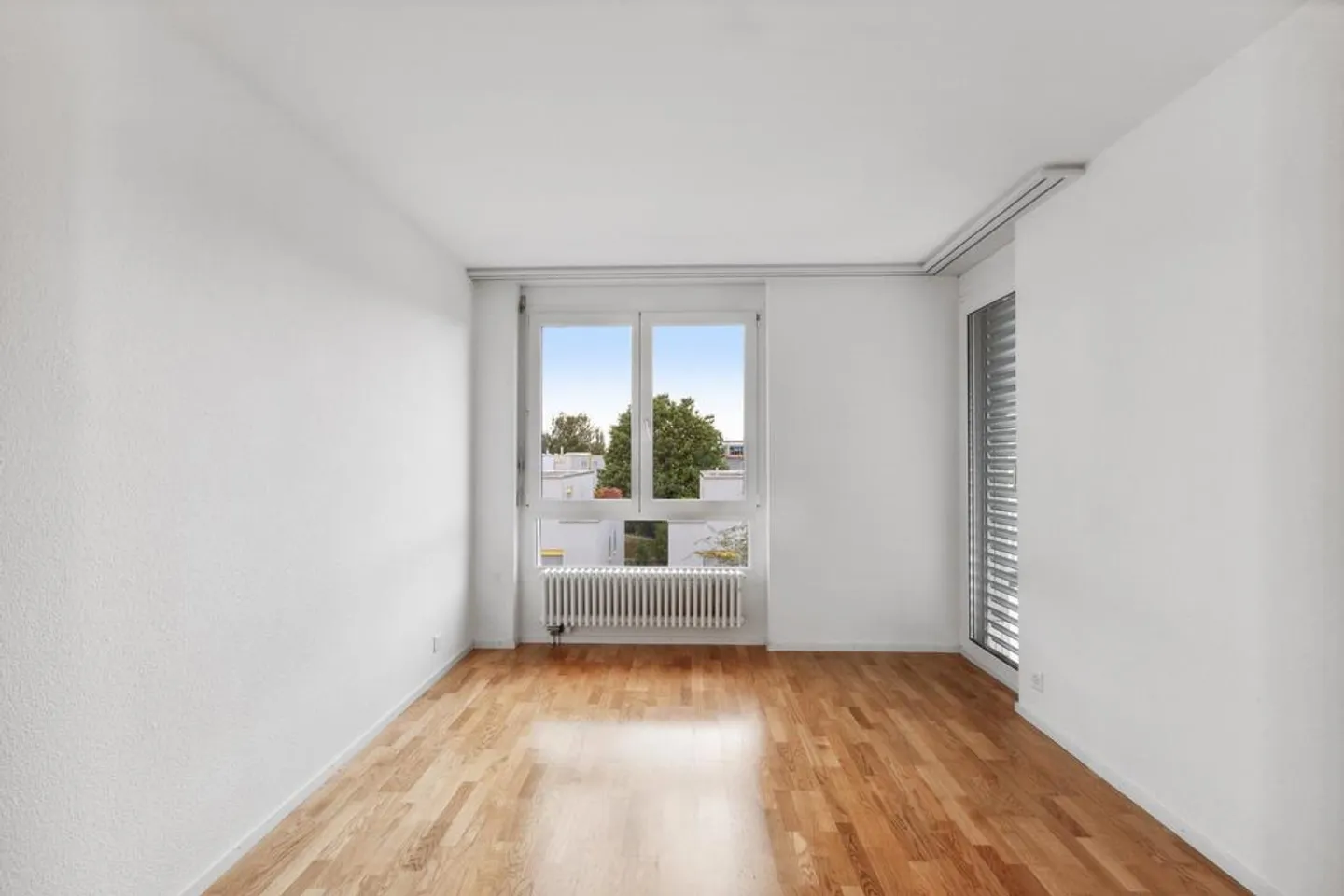 Appartamento soleggiato in un quartiere adatto alle famiglie - Foto 6 di 12