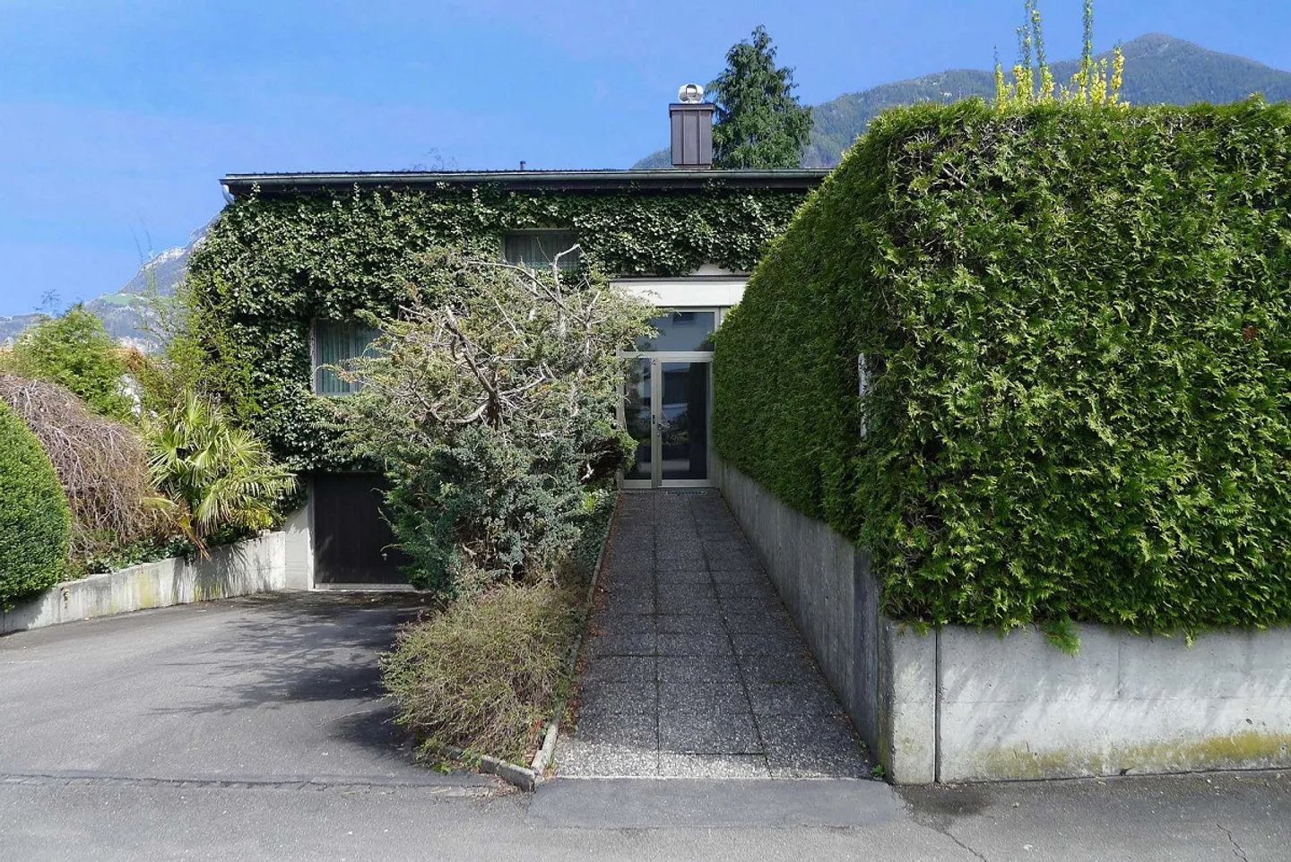 Your new home between lake and mountains - Photo 2 of 13