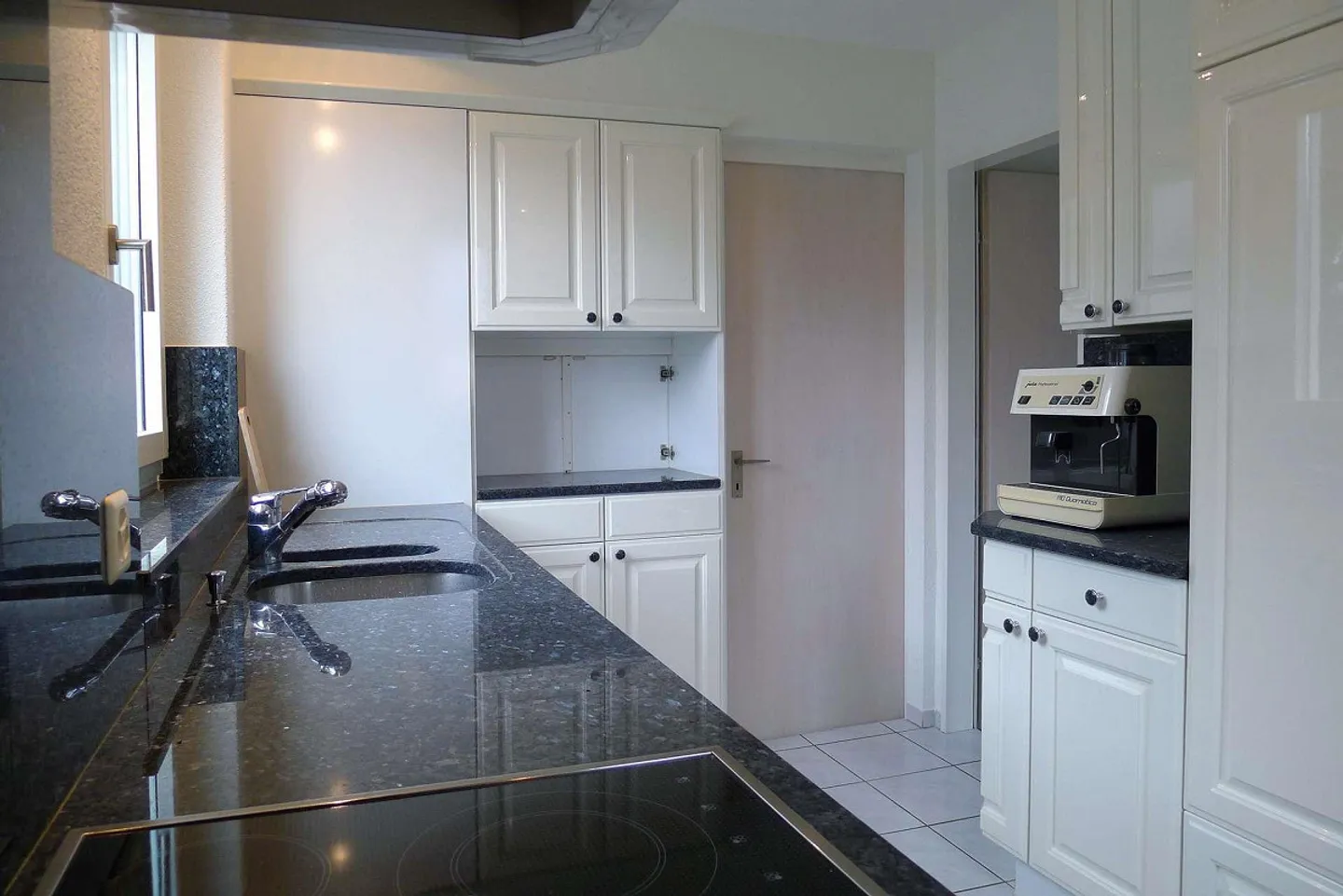 Your new home between lake and mountains - Photo 6 of 13