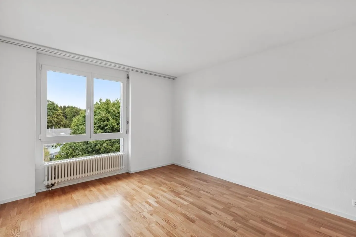 Appartamento soleggiato in un quartiere adatto alle famiglie - Foto 7 di 12