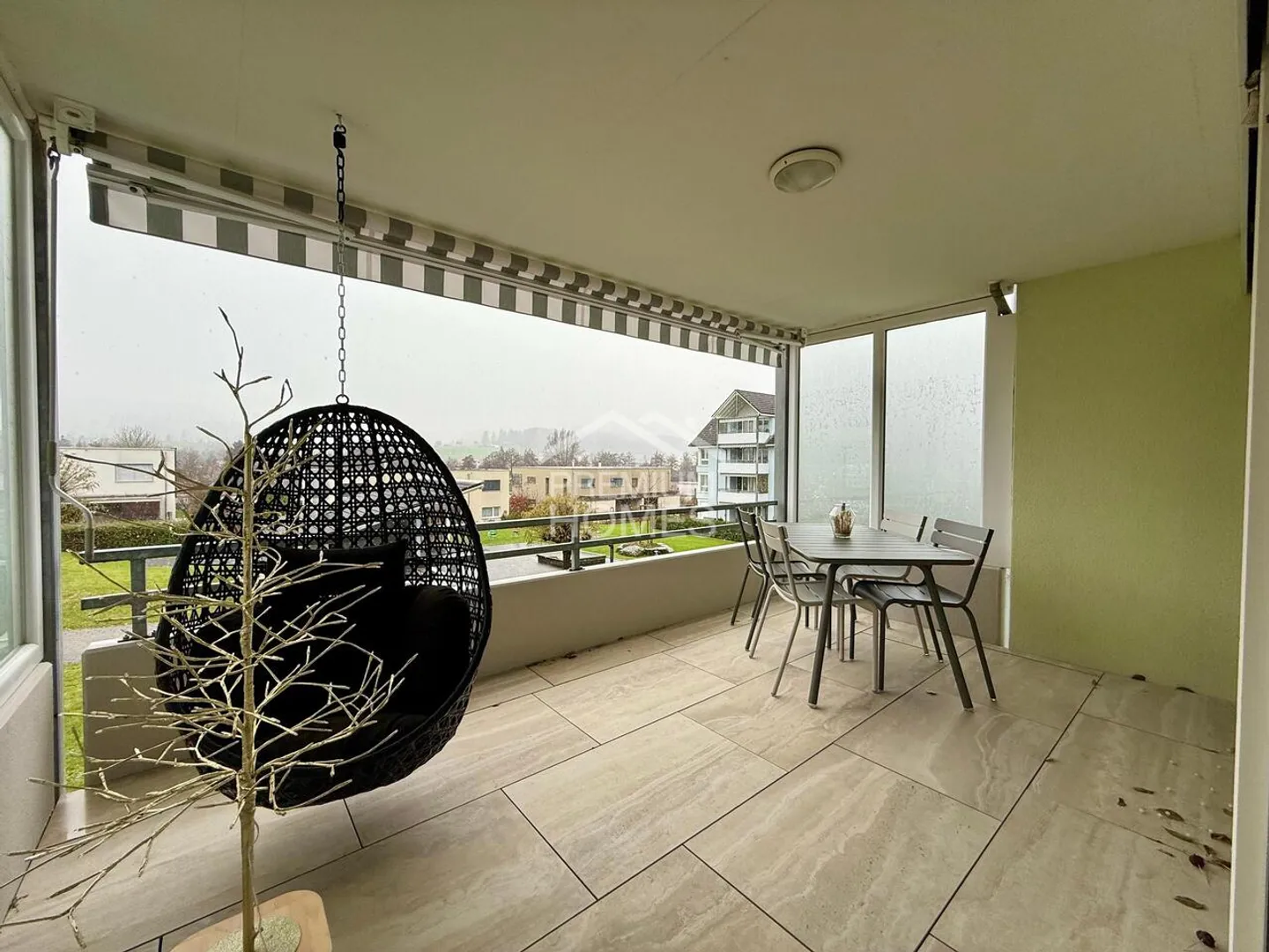 Oasis de vie lumineuse et élégante avec des équipements de haute qualité ! - Photo 10 sur 13