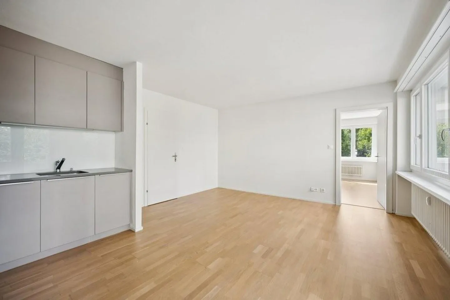 Modern apartment near Novartis Campus - Photo 3 of 7