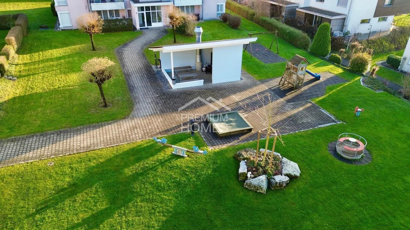 Oasis de vie lumineuse et élégante avec des équipements de haute qualité ! - Photo 11 sur 13