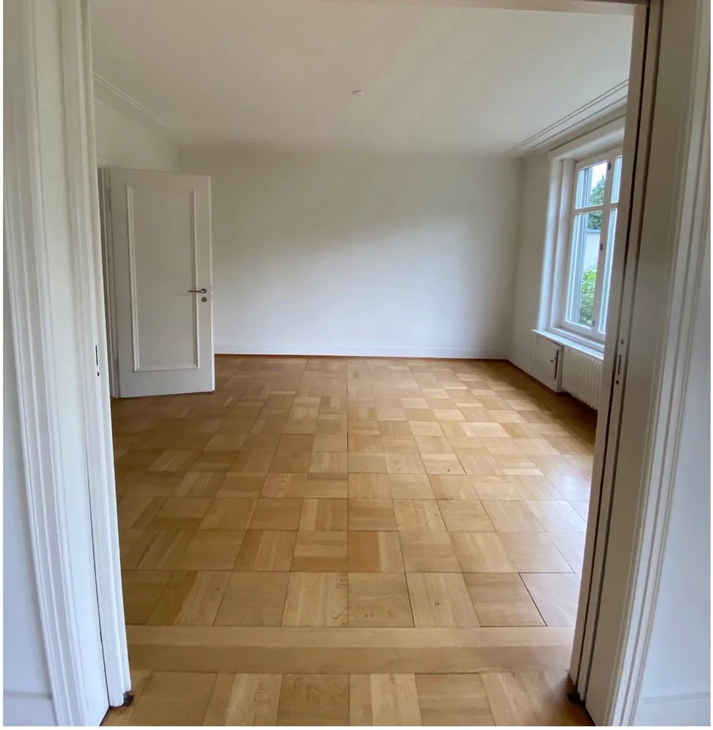 Herrschaftliches Haus mit riesigem Garten im Steingrubenquartier - Foto 3 di 18