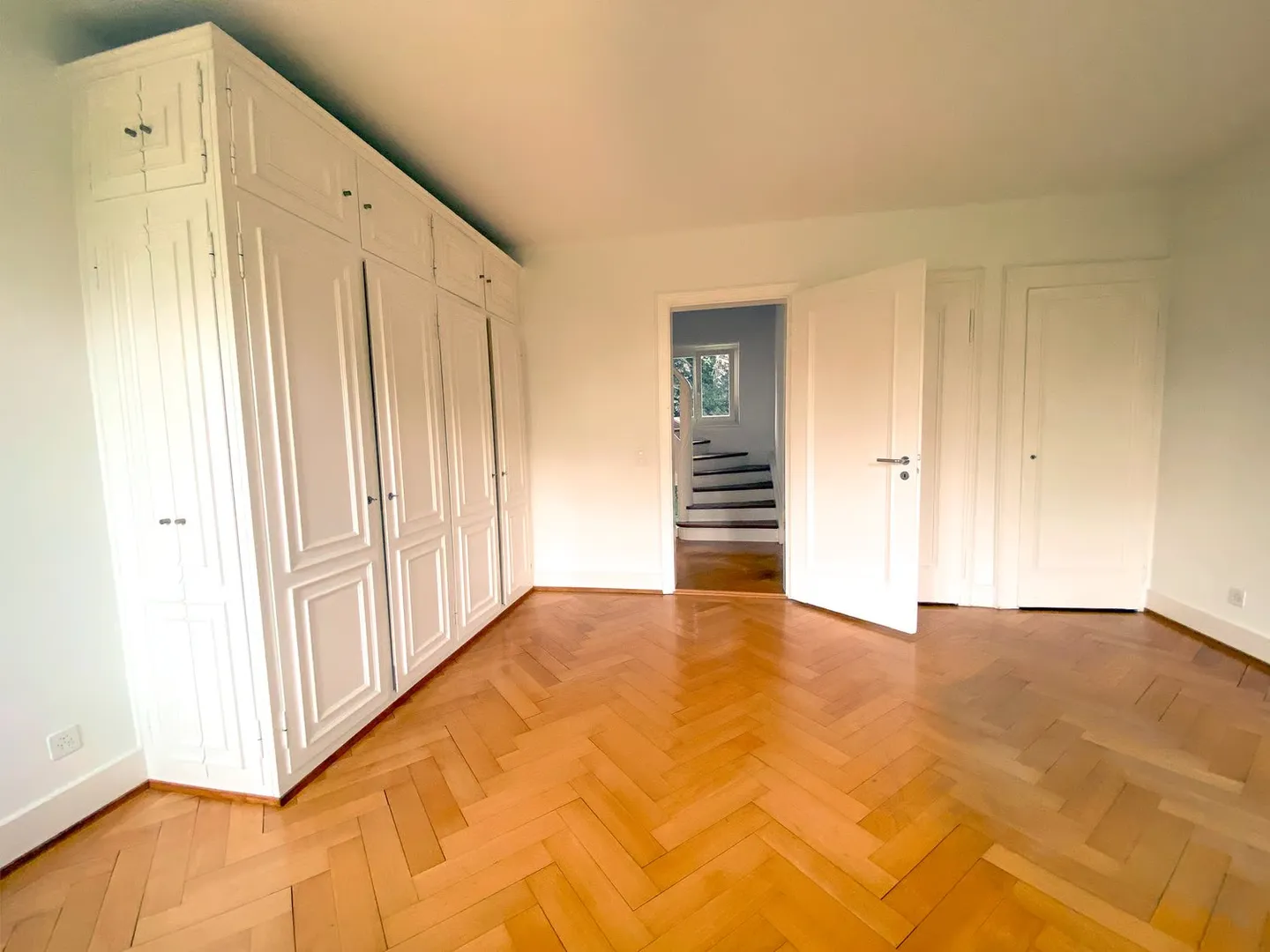Herrschaftliches Haus mit riesigem Garten im Steingrubenquartier - Foto 11 di 18