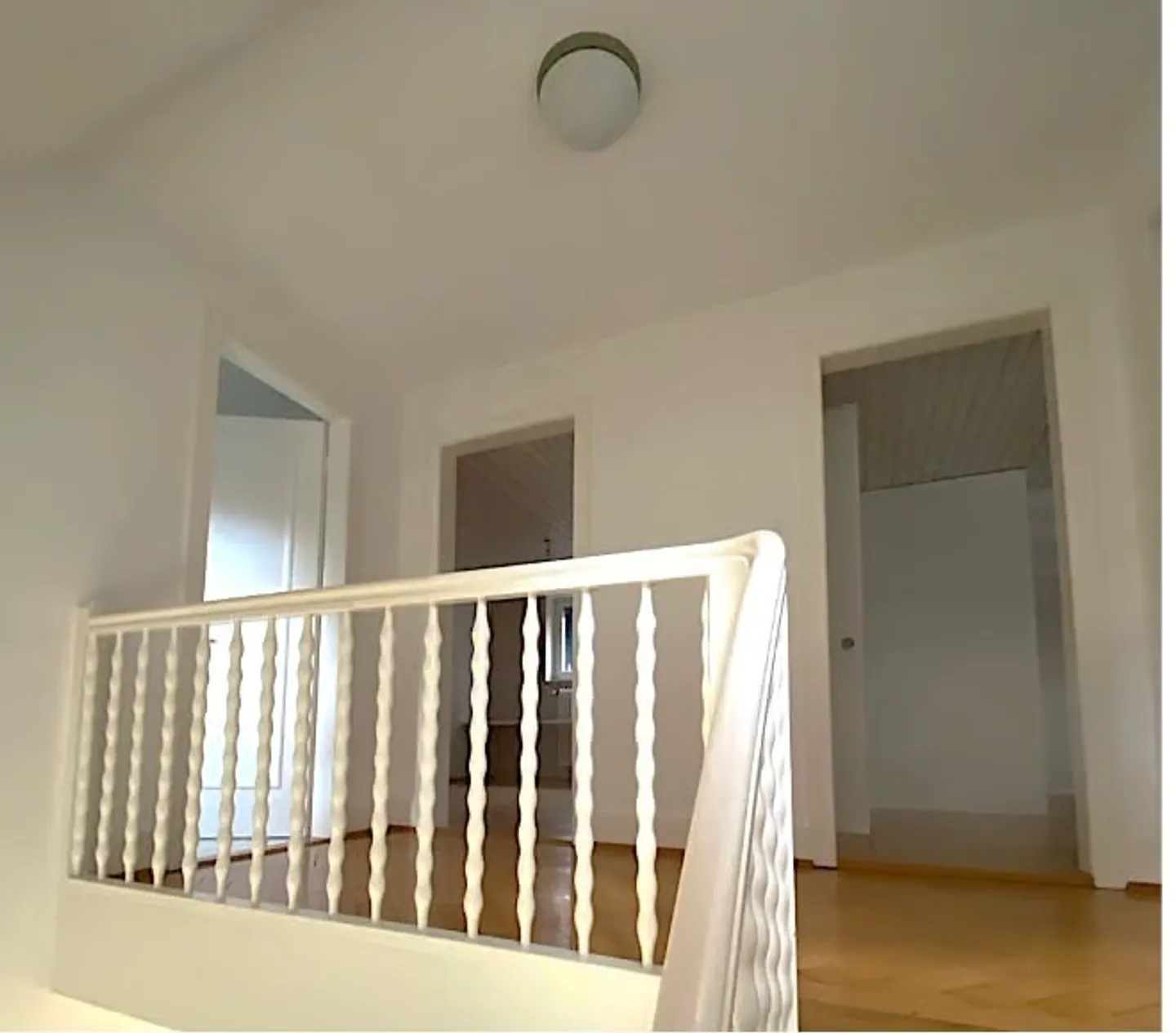 Herrschaftliches Haus mit riesigem Garten im Steingrubenquartier - Foto 12 di 18