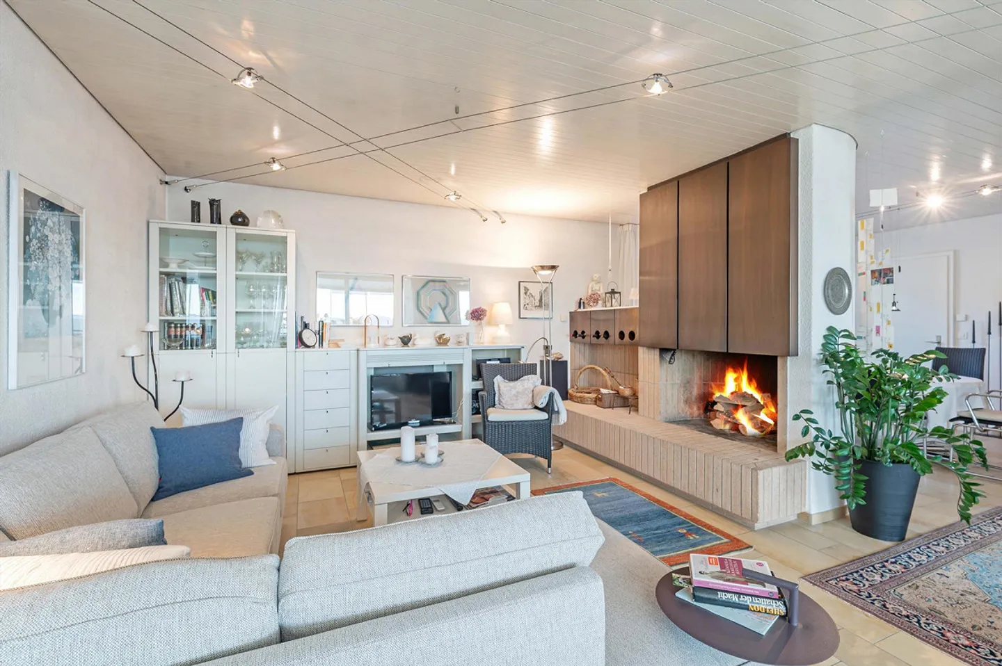 Vivi panorami e comfort in una posizione centrale - Foto 4 di 13