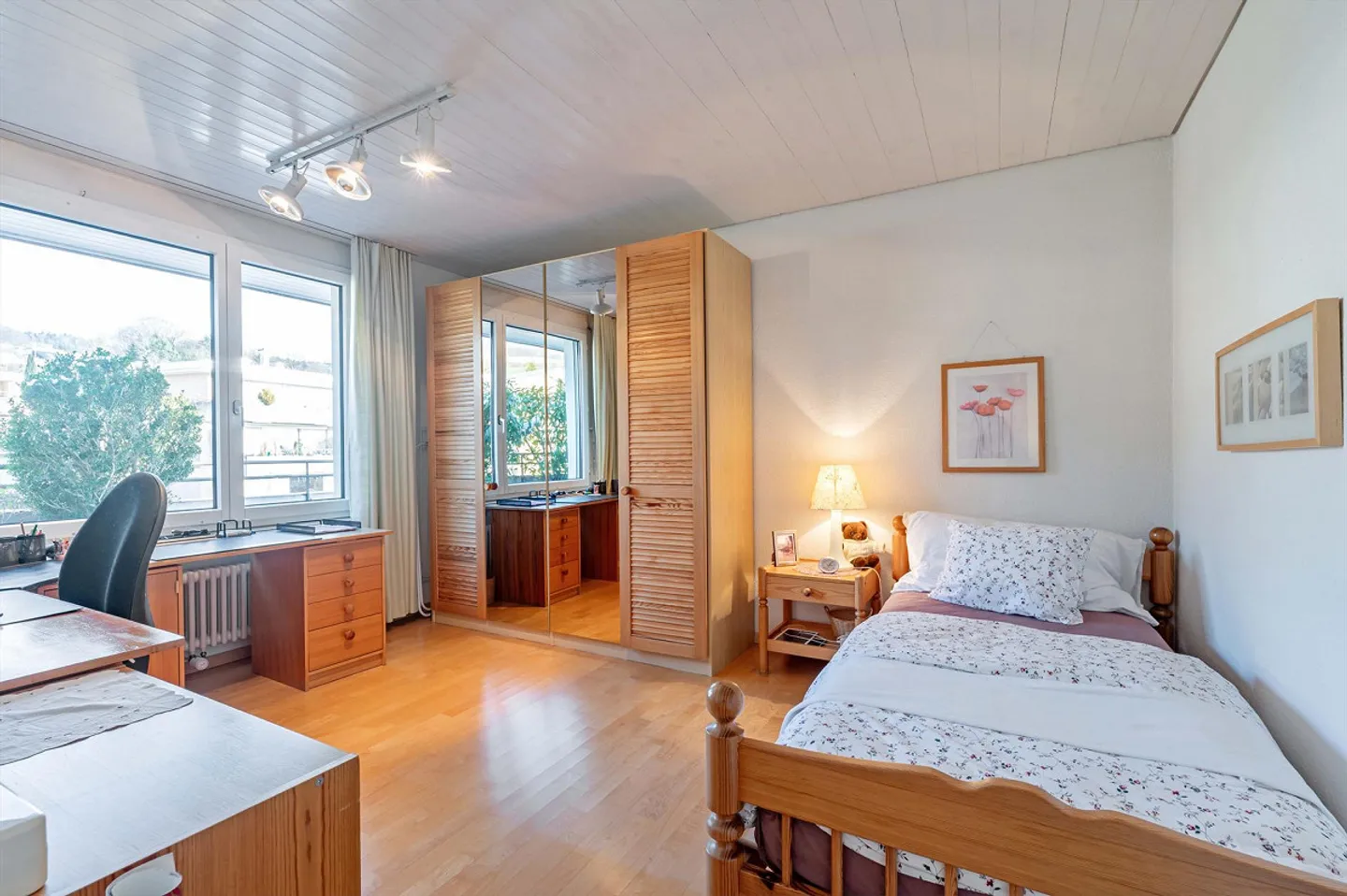 Vivi panorami e comfort in una posizione centrale - Foto 6 di 13