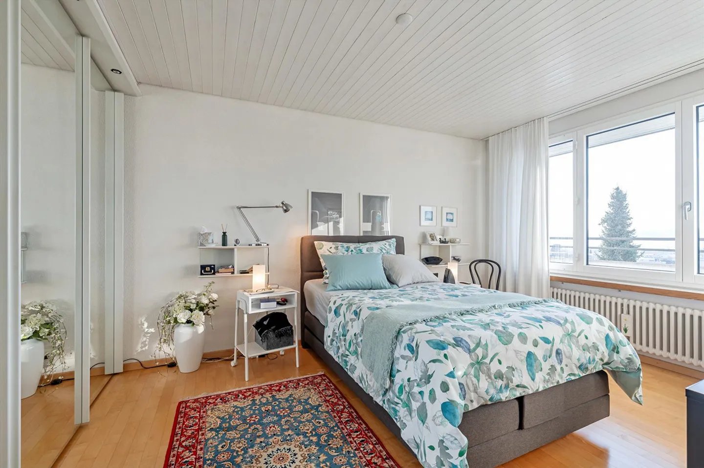 Vivi panorami e comfort in una posizione centrale - Foto 7 di 13