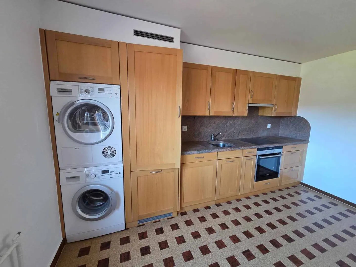 Incantevole duplex di 5.5 stanze al 1° piano - Foto 3 di 7