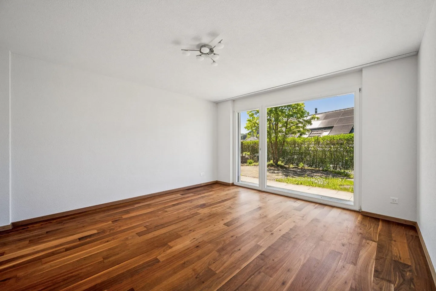 Modernes freistehendes Haus - Foto 5 von 7