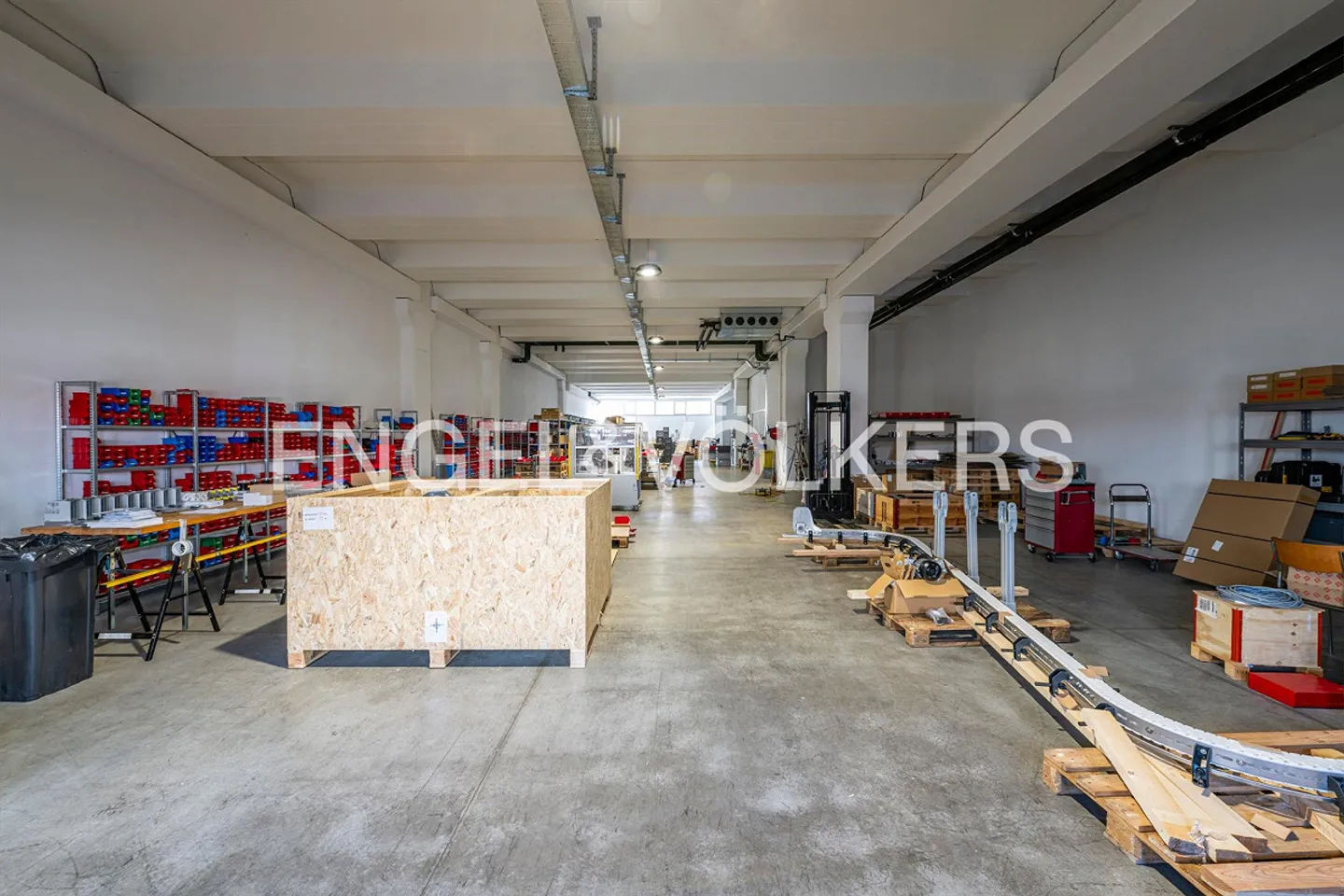 Grosses Lagerhaus in Bedano - Foto 1 von 11