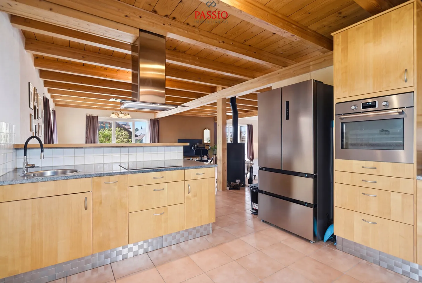 Elegant 6.5-Room Single-Family House with Pool and Garden Oasis - Photo 10 of 37