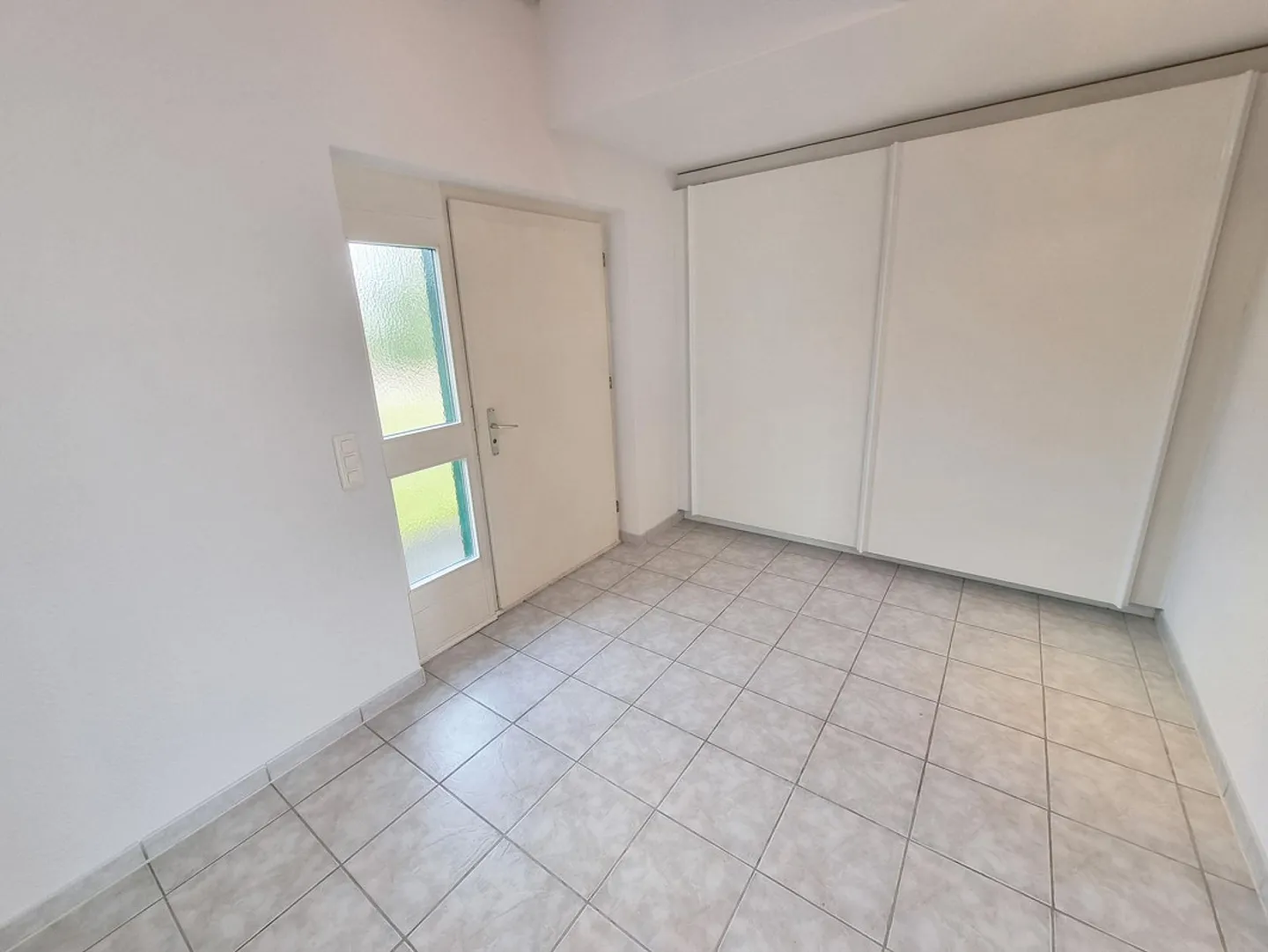 Casa unifamiliare di 4,5 stanze con giardino spazioso in una zona residenziale tranquilla - Foto 5 di 11