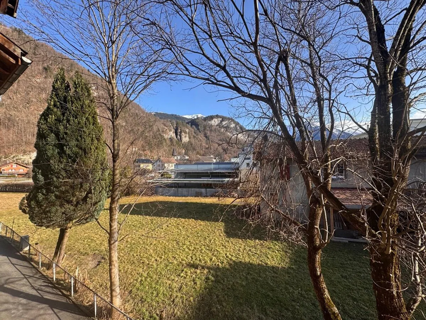 Vielseitige Gewerbefläche - Foto 1 von 12