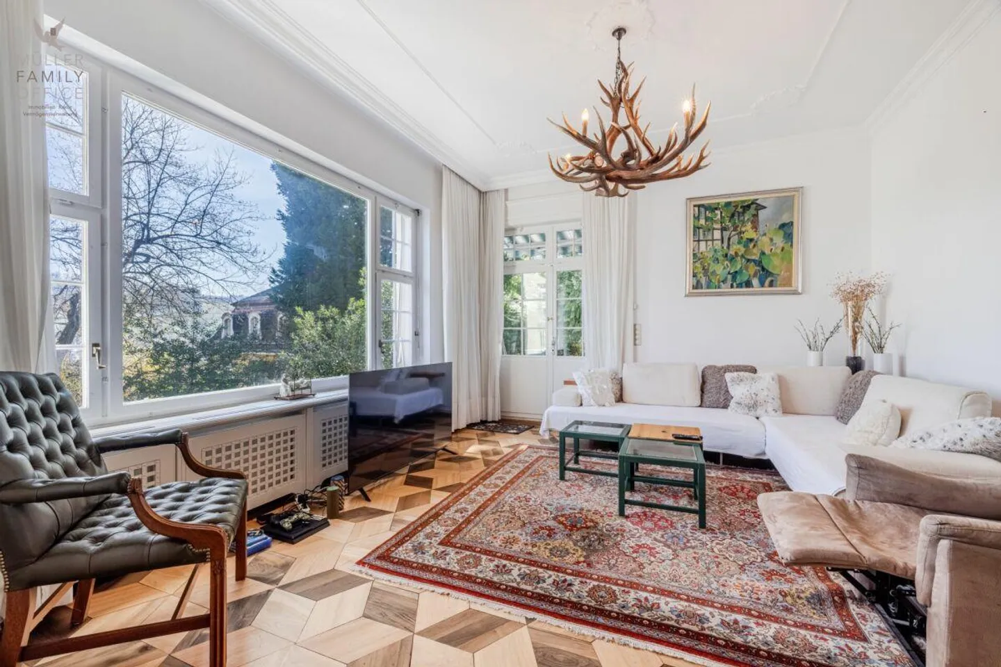 Representative Art Nouveau Villa (with 4 apartments) in a privileged ... - Photo 10 of 13