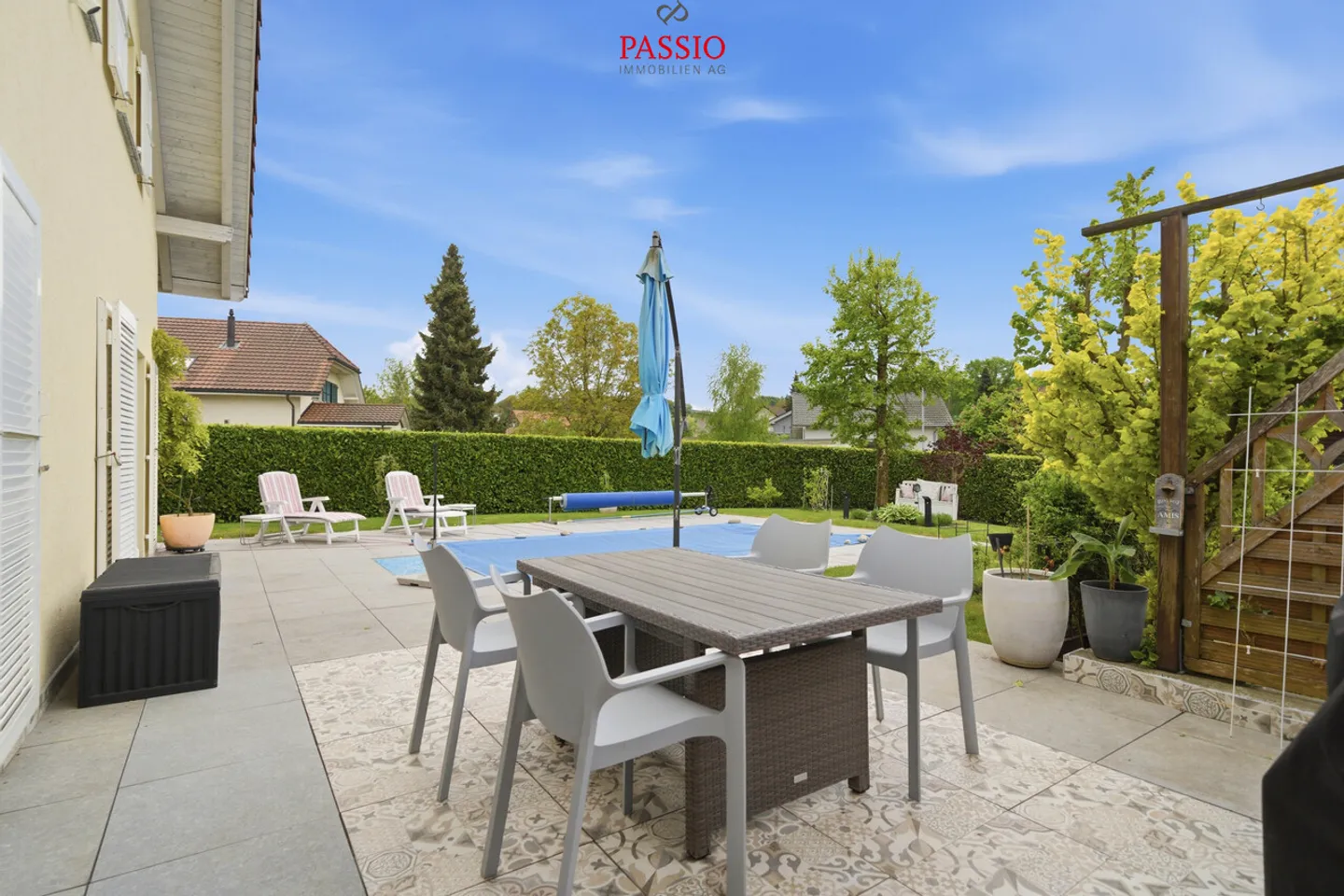 Elegant 6.5-Room Single-Family House with Pool and Garden Oasis - Photo 26 of 37