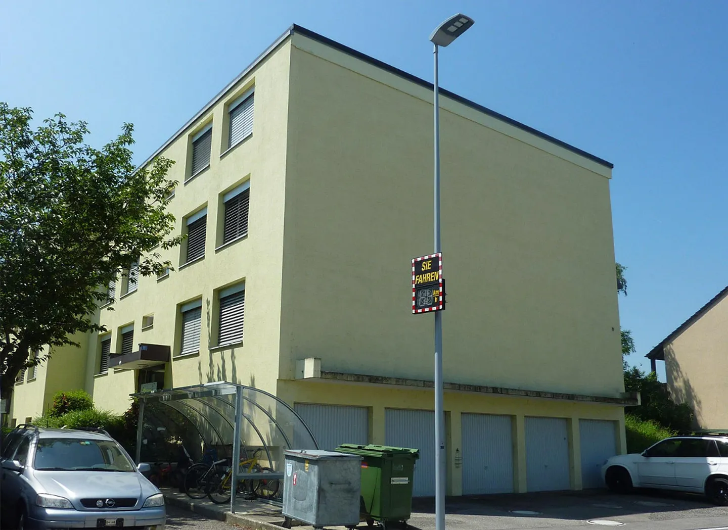 Grosszügige Familienwohnung mit Sicht ins Grüne - Foto 4 di 12