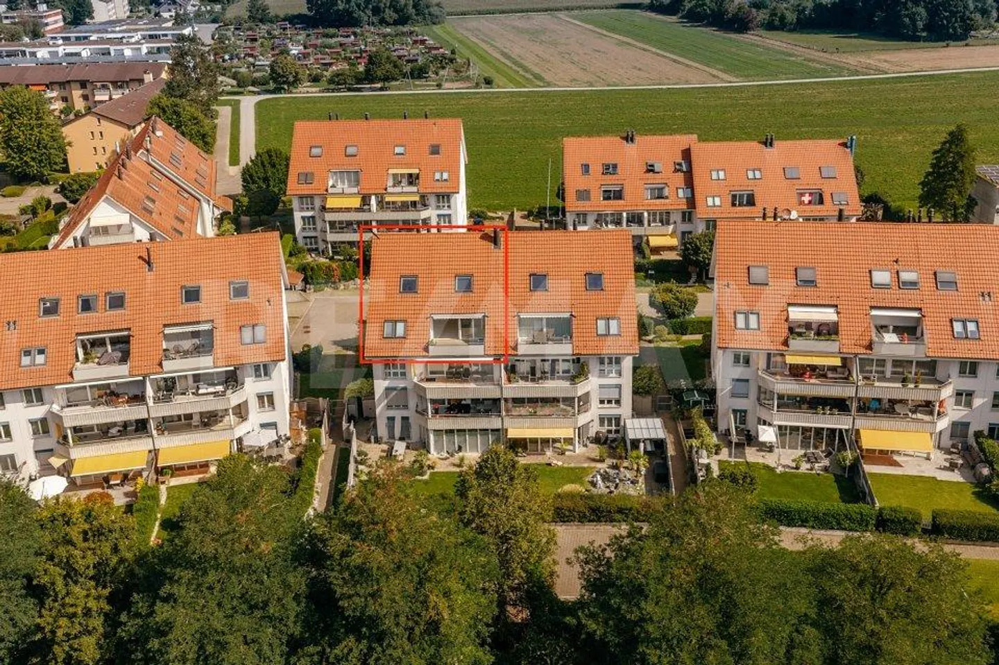 Grosszügiges Wohnerlebnis mit Attika-Flair - Lebensqualität auf zwei Ebenen! - Foto 1 von 13
