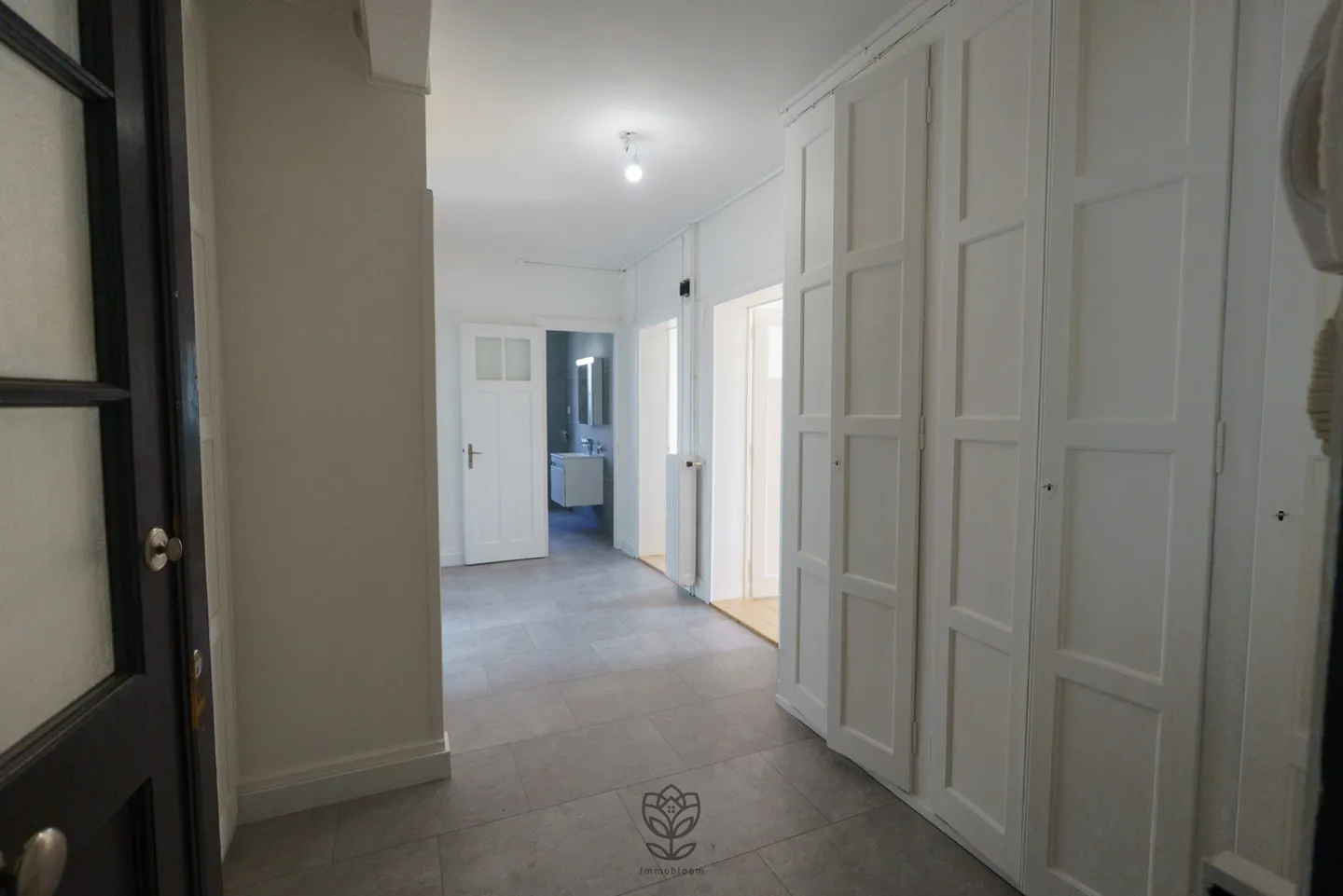 Schöne renovierte Wohnung mit großem Wohnraum - Foto 2 von 17