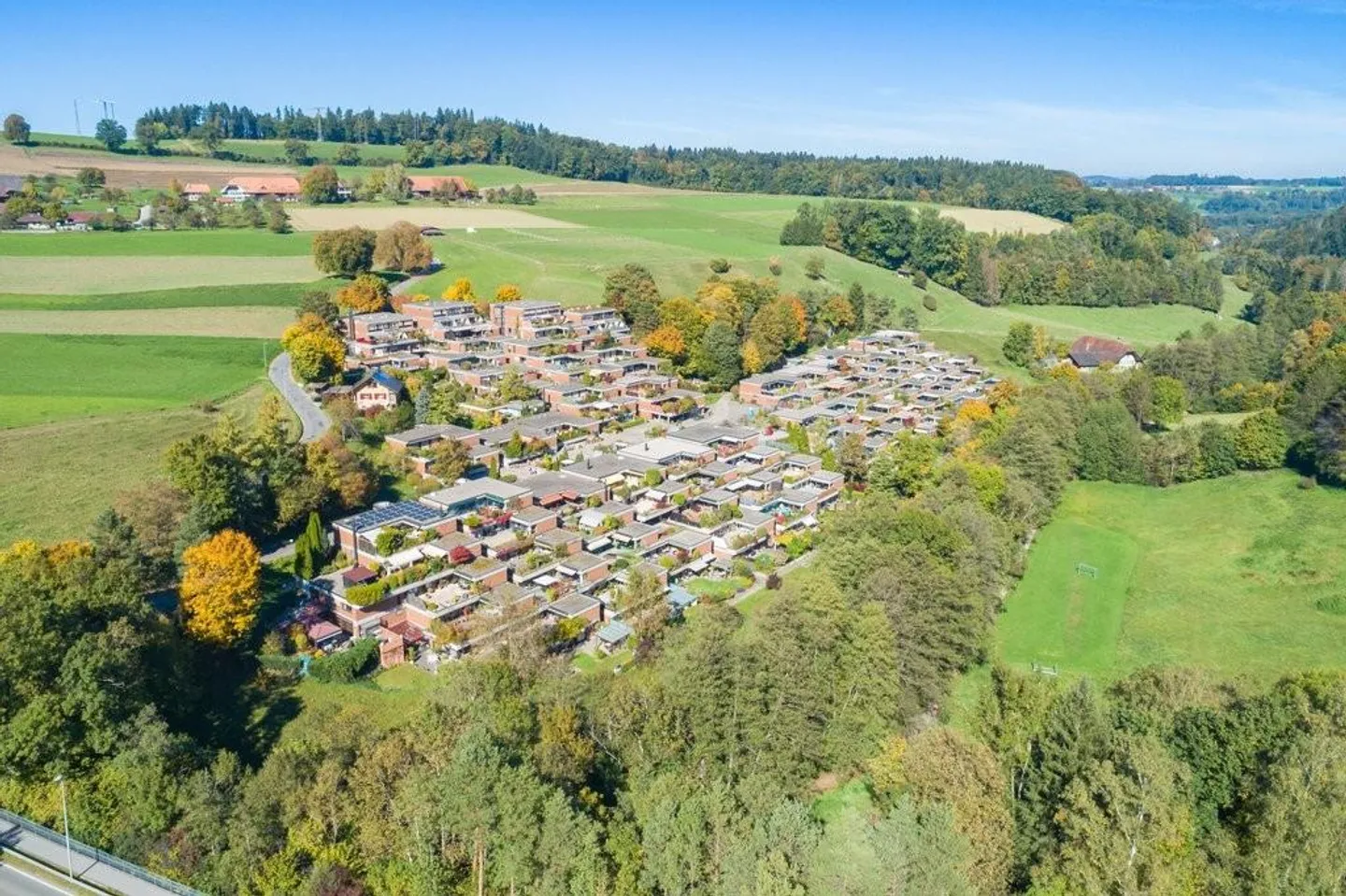 La tua nuova casa - bella casa a terrazza di 5,5 stanze a Riedernrain - Foto 1 di 11