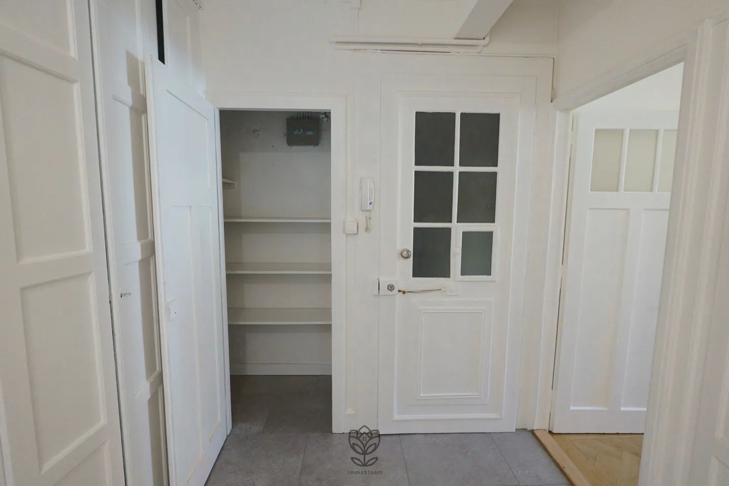 Schöne renovierte Wohnung mit großem Wohnraum - Foto 7 von 17