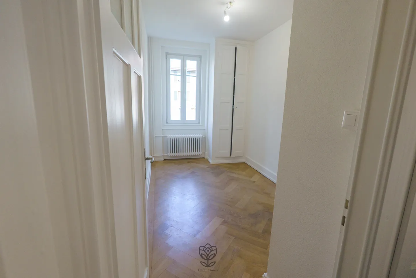 Schöne renovierte Wohnung mit großem Wohnraum - Foto 8 von 17