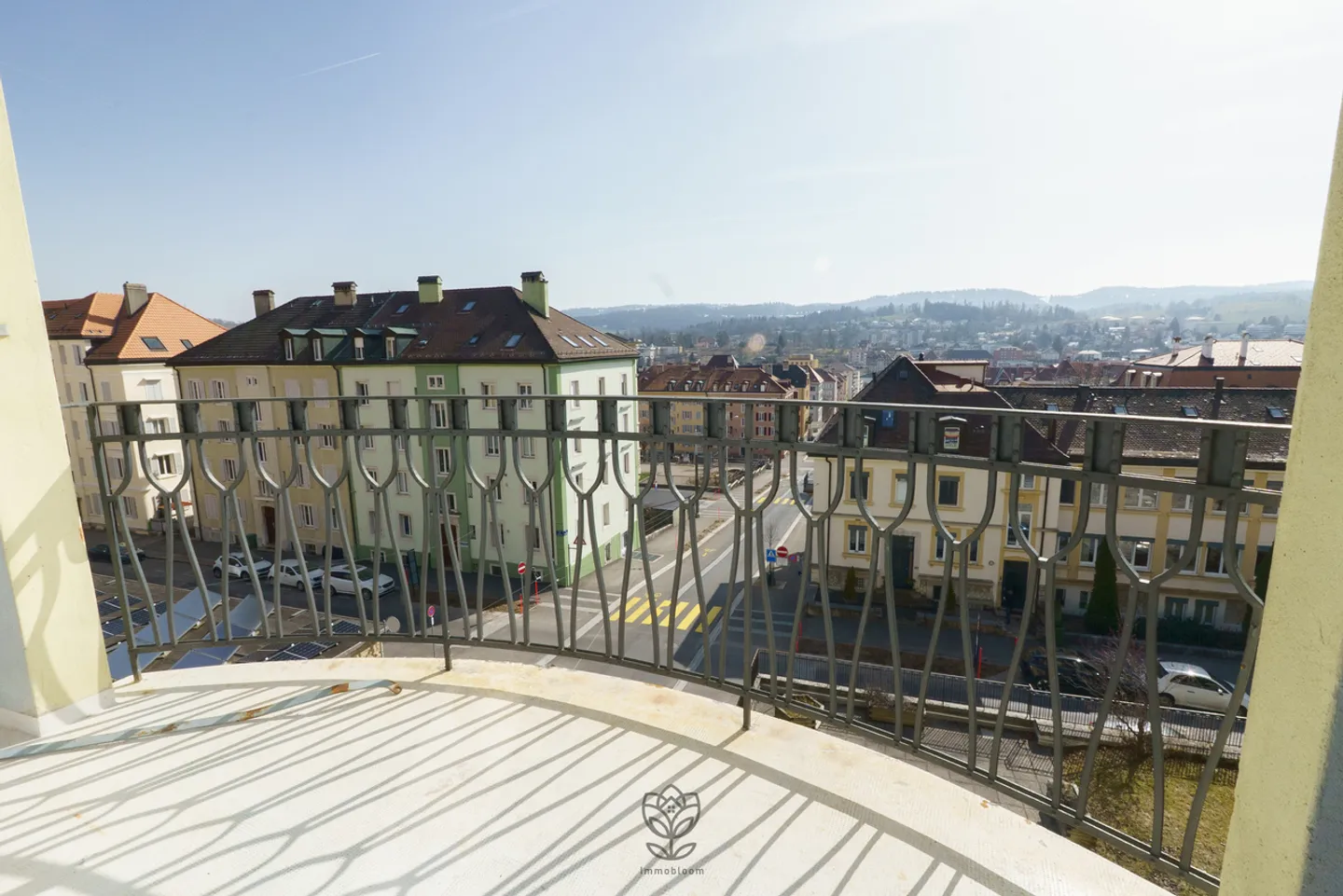 Schöne renovierte Wohnung mit großem Wohnraum - Foto 1 von 17