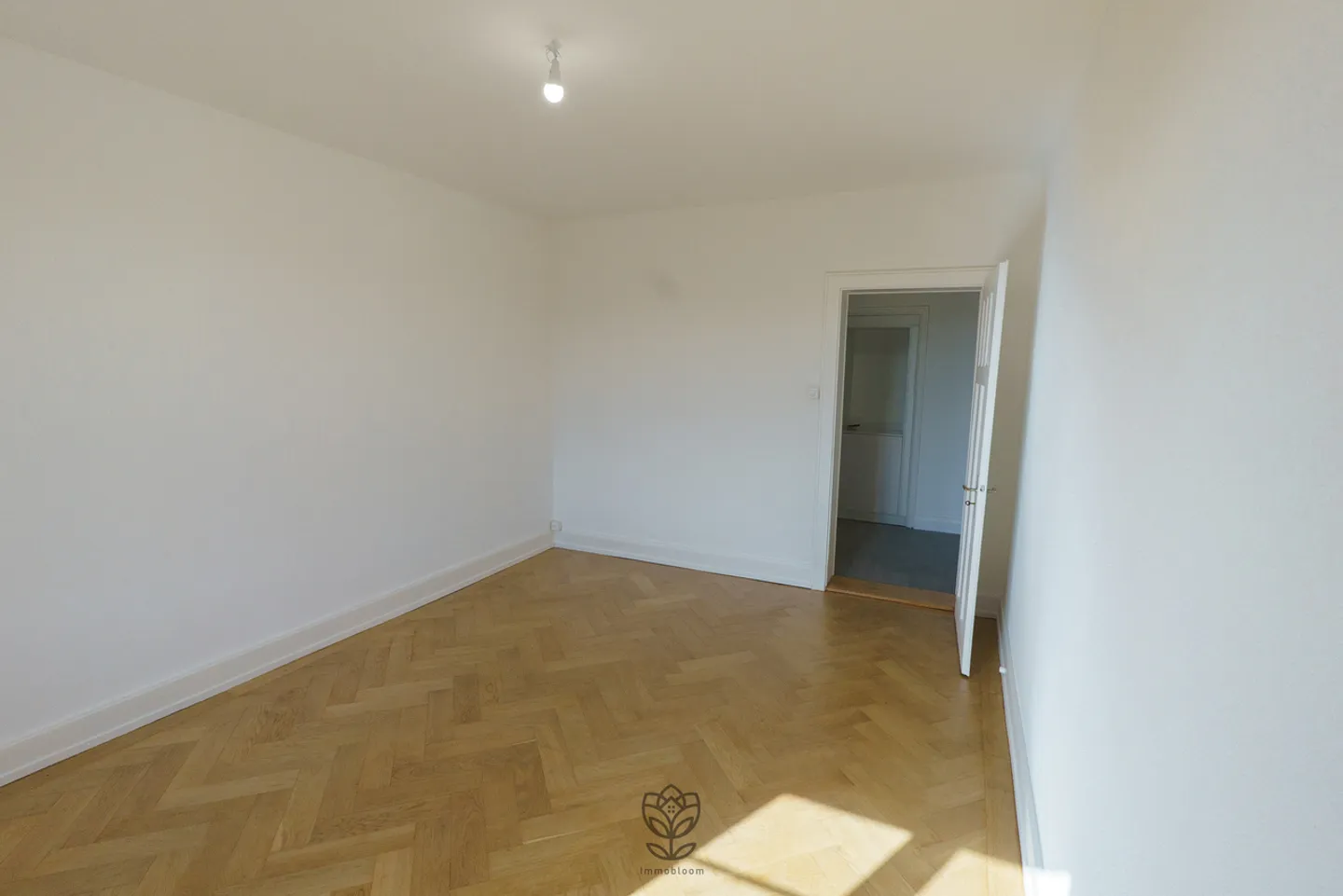 Schöne renovierte Wohnung mit großem Wohnraum - Foto 16 von 17