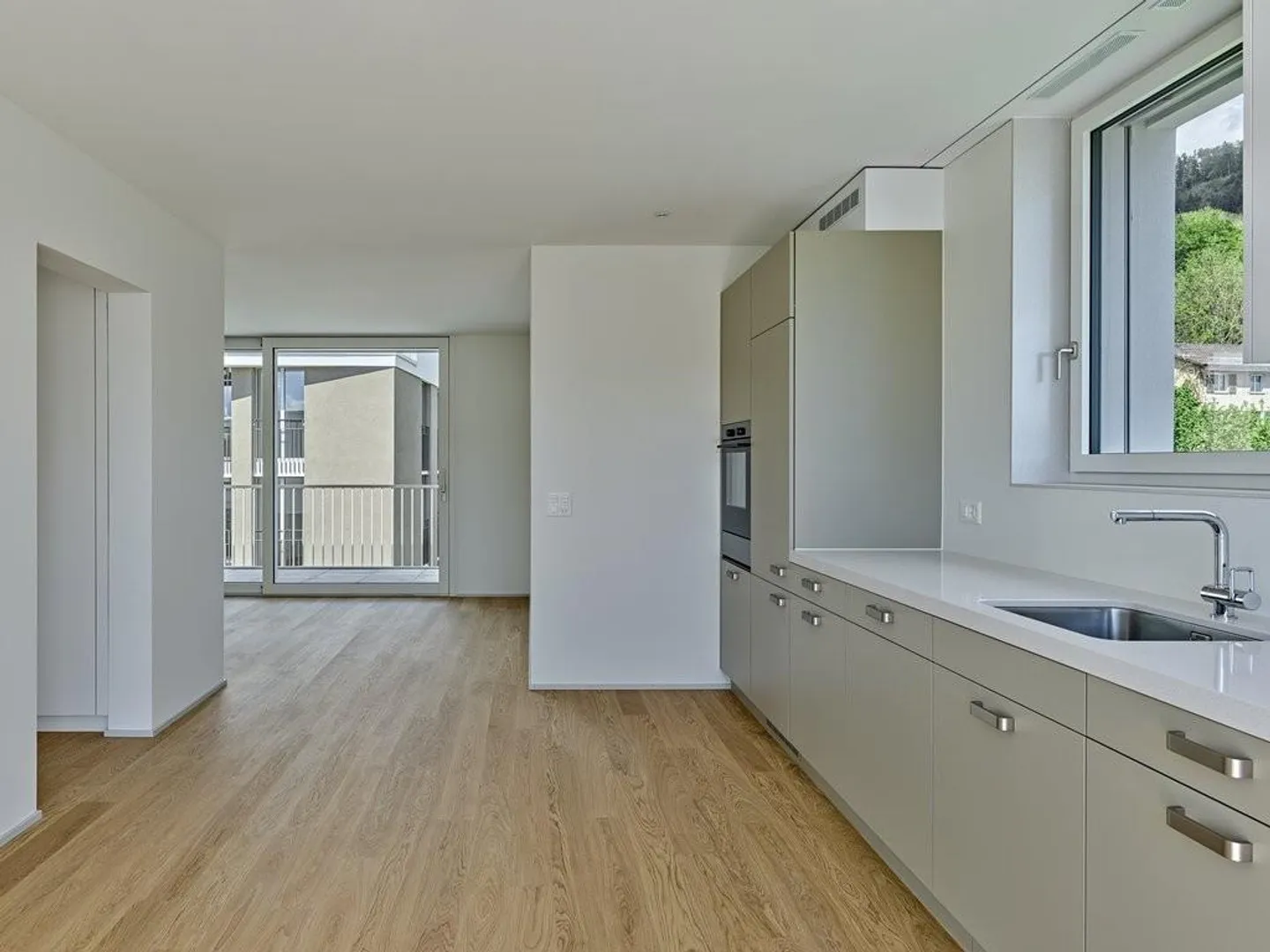 Modern 3.5-room apartment in Zurich-Leimbach - Photo 2 of 6