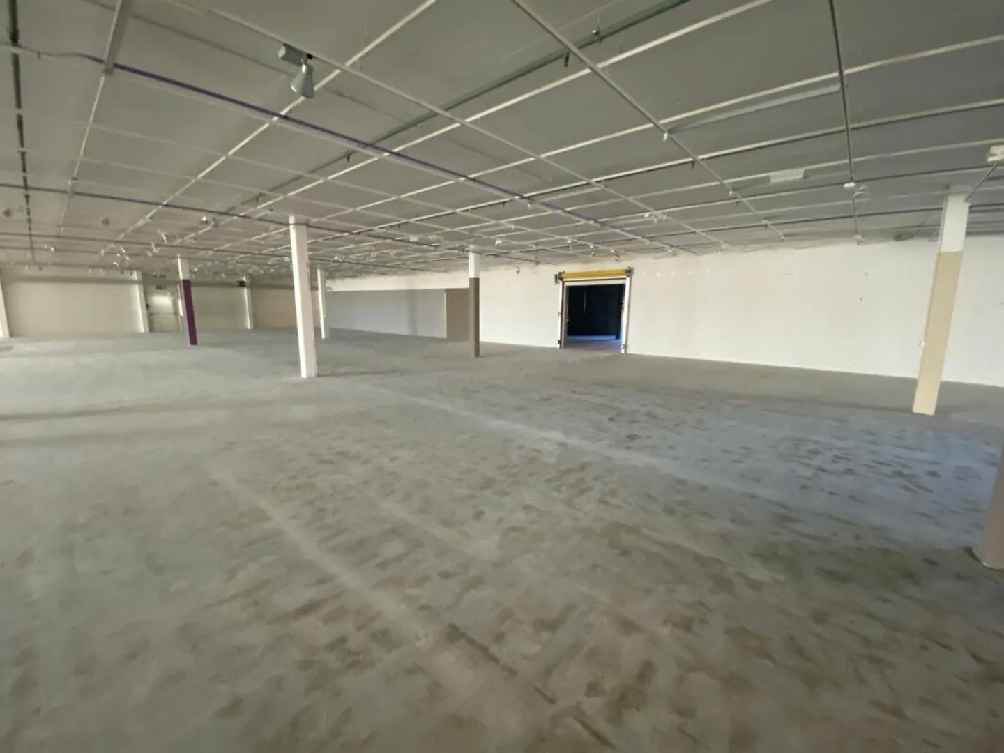 Attractive commercial or retail space for rent - Photo 4 of 4