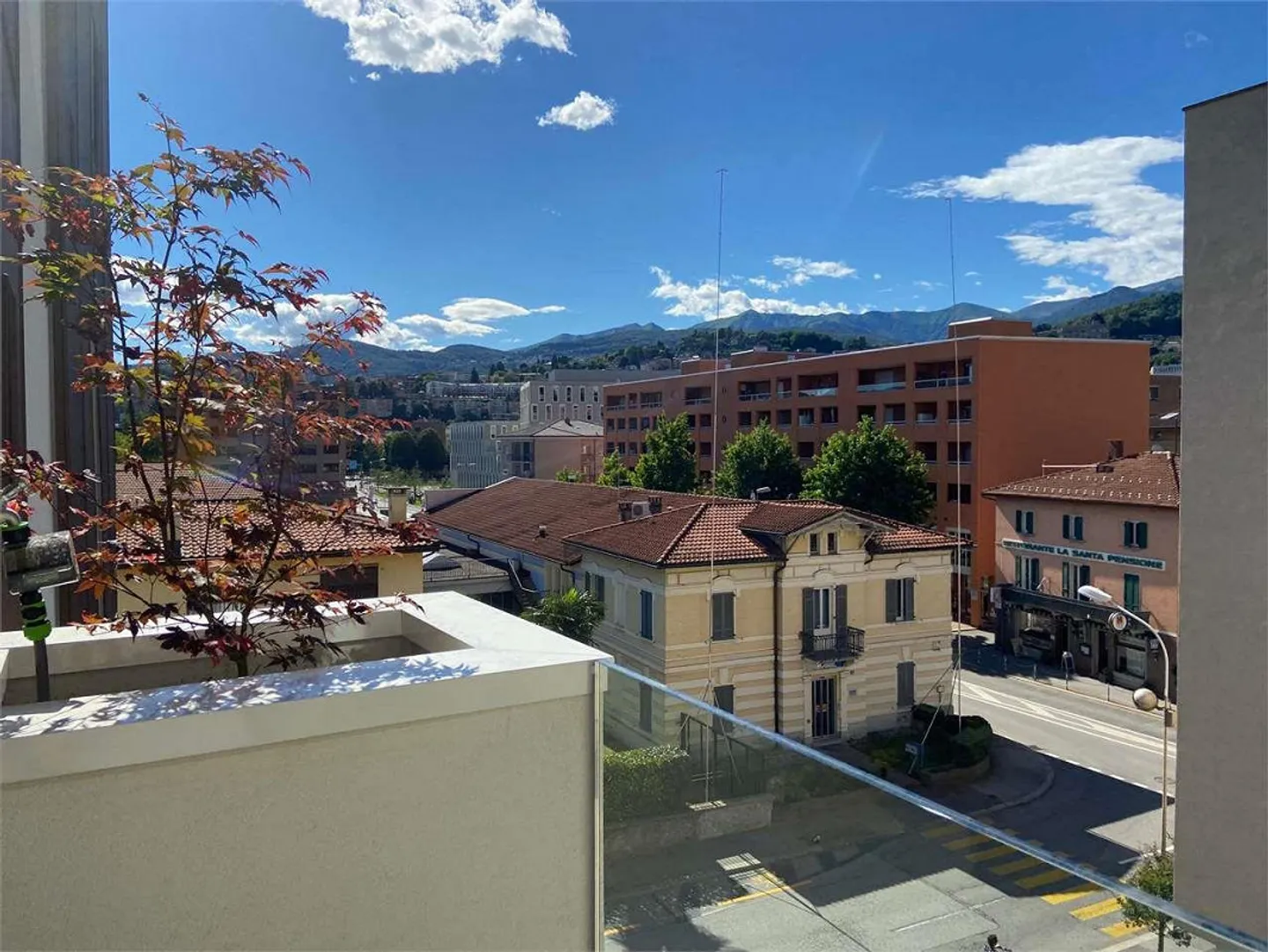 Lugano Viganello: 3,5 loc. in edificio di design - Foto 1 di 5