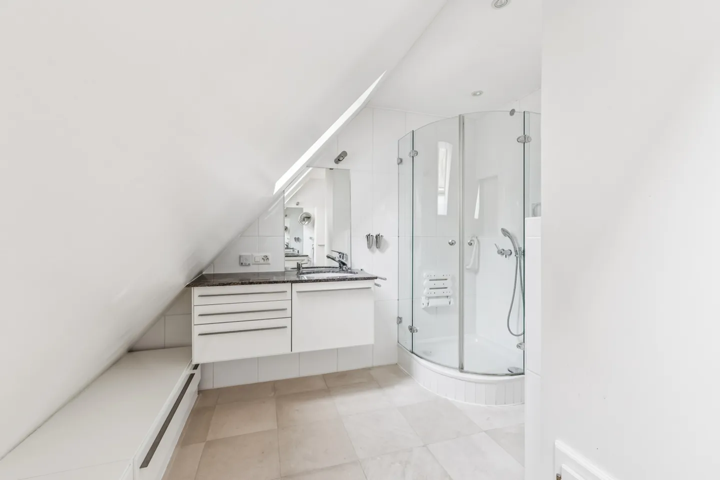 Wunderschöne Wohnung mit Seeblick - Foto 8 von 10