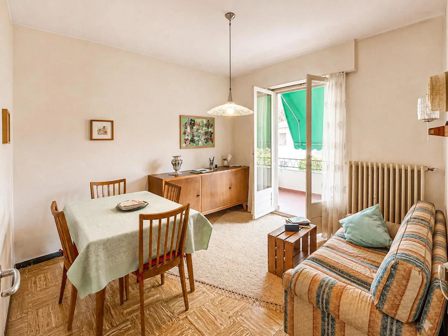 Casa unifamiliare con grande giardino a Morbio inferiore - Photo 2 of 13