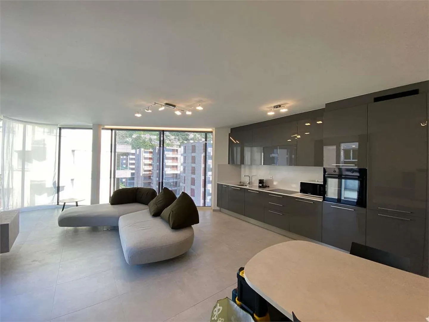 Lugano Viganello: 3,5 loc. in edificio di design - Foto 2 di 5