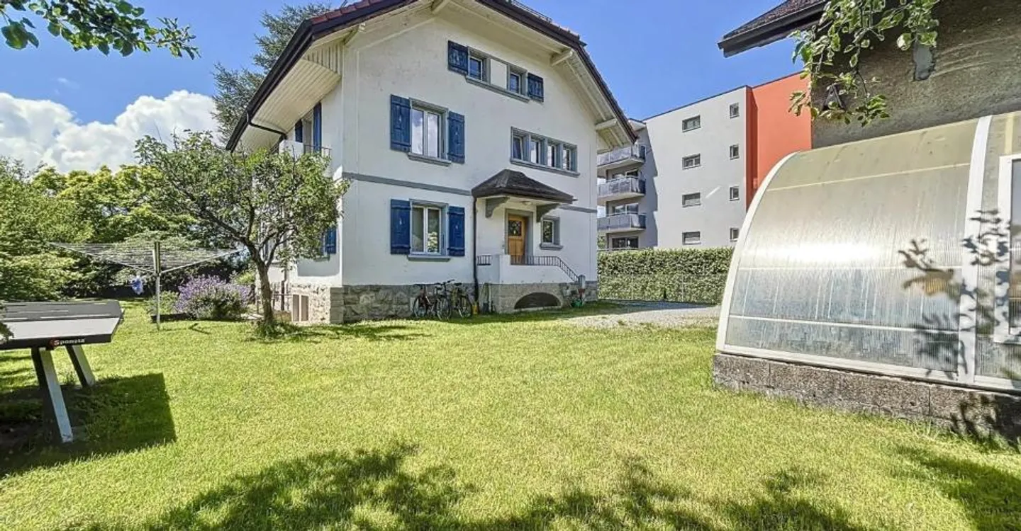 Propriété d'investissement - Photo 2 sur 11