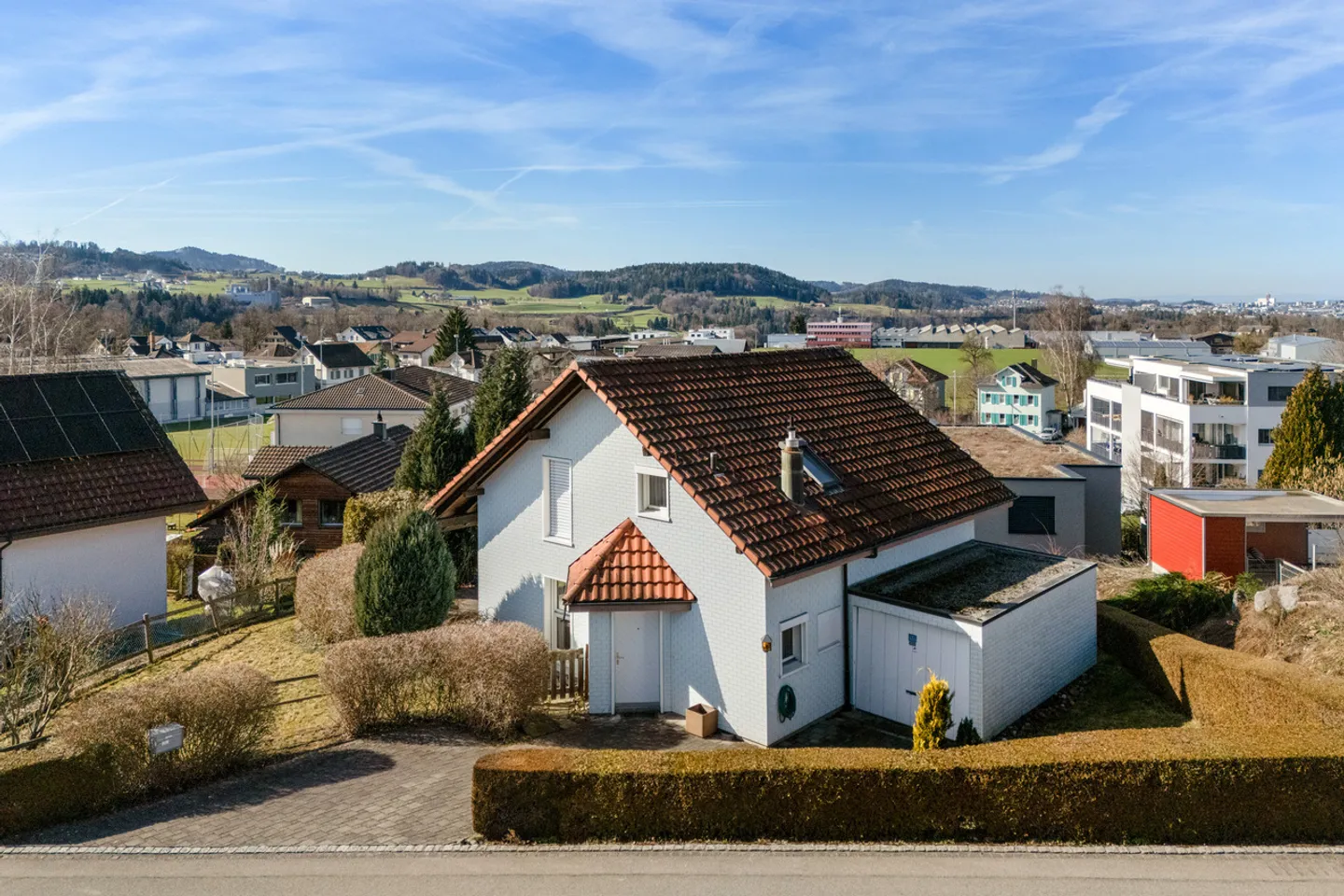Charming home with plenty of sunshine - Photo 1 of 7