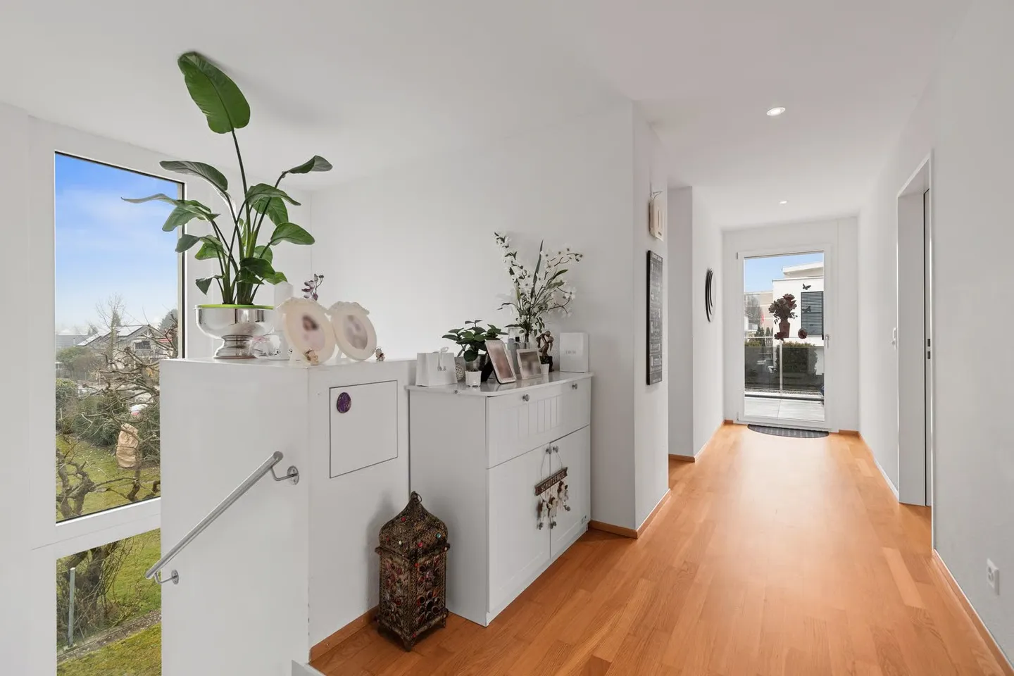 Modernes Einfamilienhaus mit Alpenblick - Foto 8 von 13