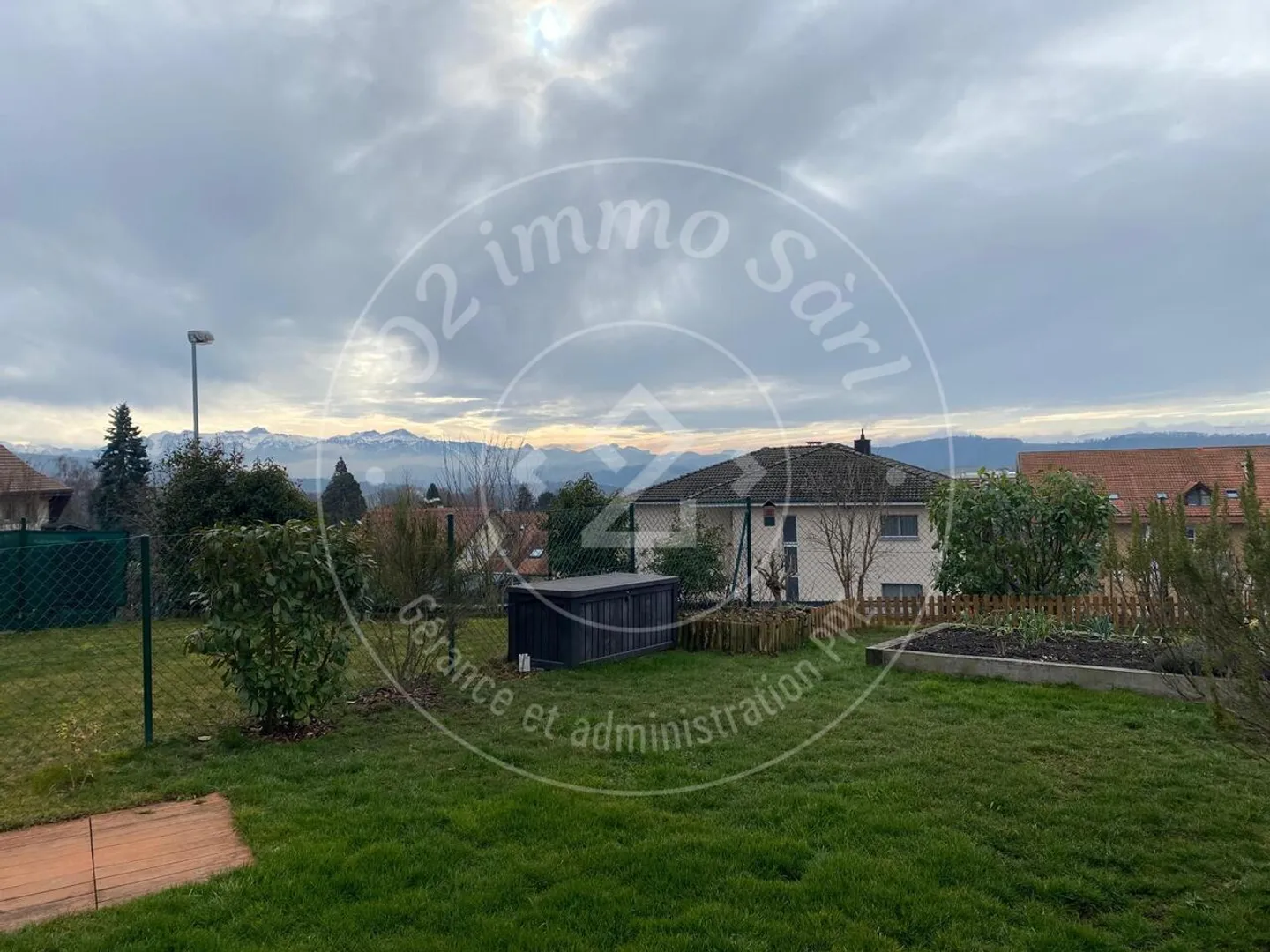 Bella villa bifamiliare - 5,5 locali Ursy - Foto 13 di 13