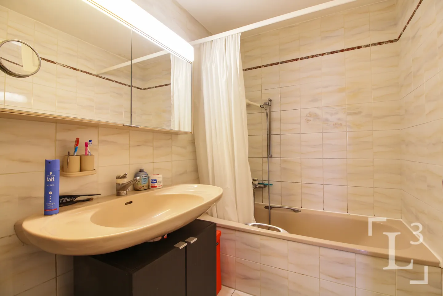 4.5 rooms in the heart of the old town, 100m from the lake! - Photo 9 of 13