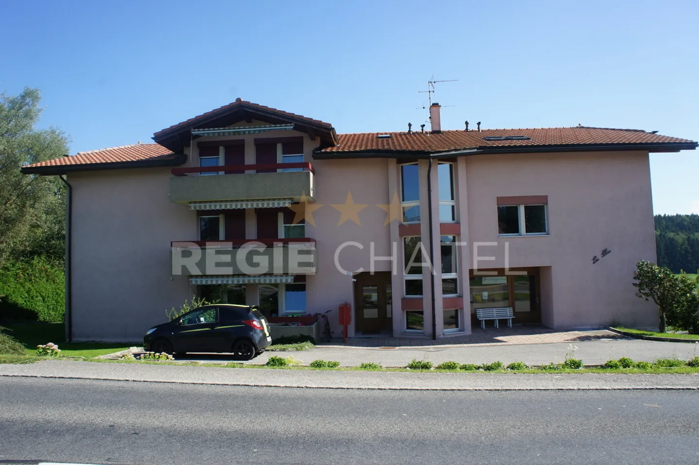 Appartement 4 pièces - Photo 2 sur 4