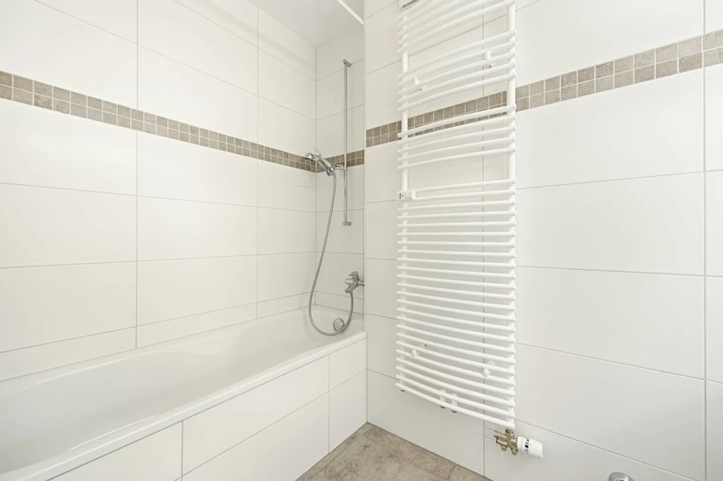 Modernes 3.5-Zimmer-Apartment - Foto 5 von 7
