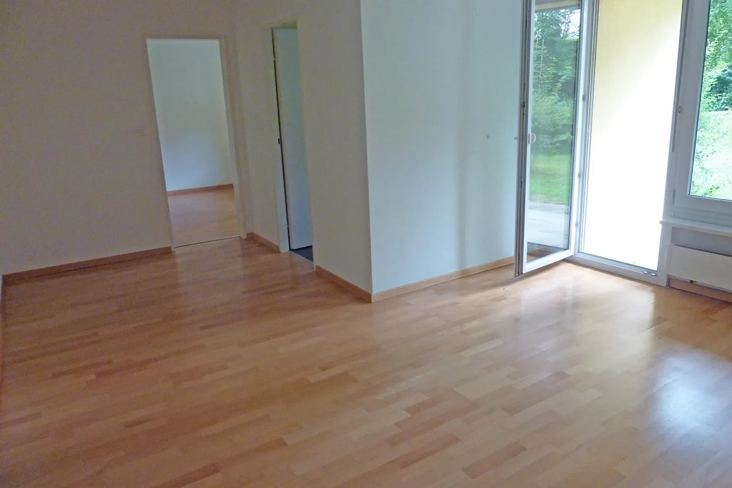 Living in a quiet residential area in rural surroundings - Photo 3 of 6
