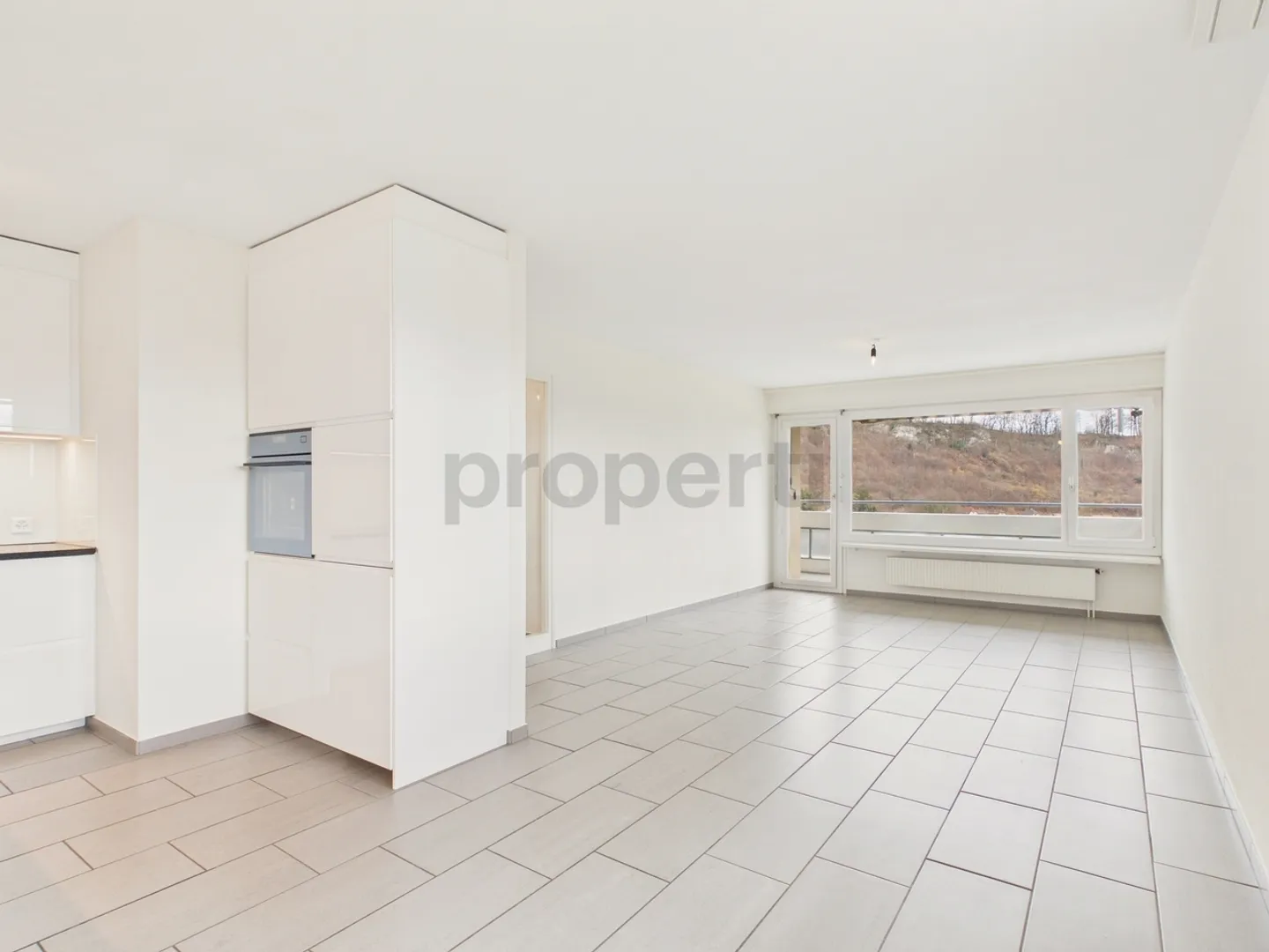 Appartement lumineux de 4,5 pièces avec grand balcon à Trimbach - Photo 2 sur 13