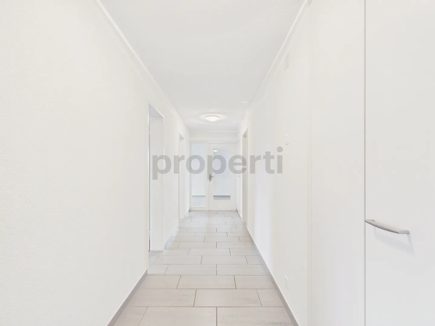 Appartement lumineux de 4,5 pièces avec grand balcon à Trimbach - Photo 12 sur 13