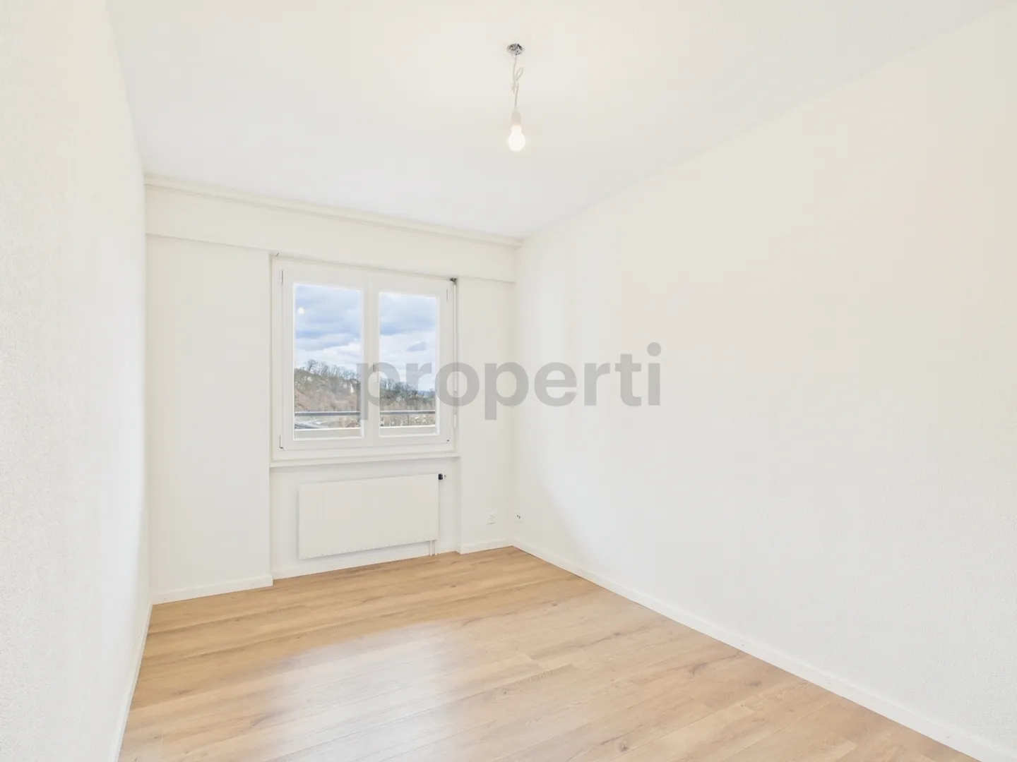 Appartement lumineux de 4,5 pièces avec grand balcon à Trimbach - Photo 8 sur 13